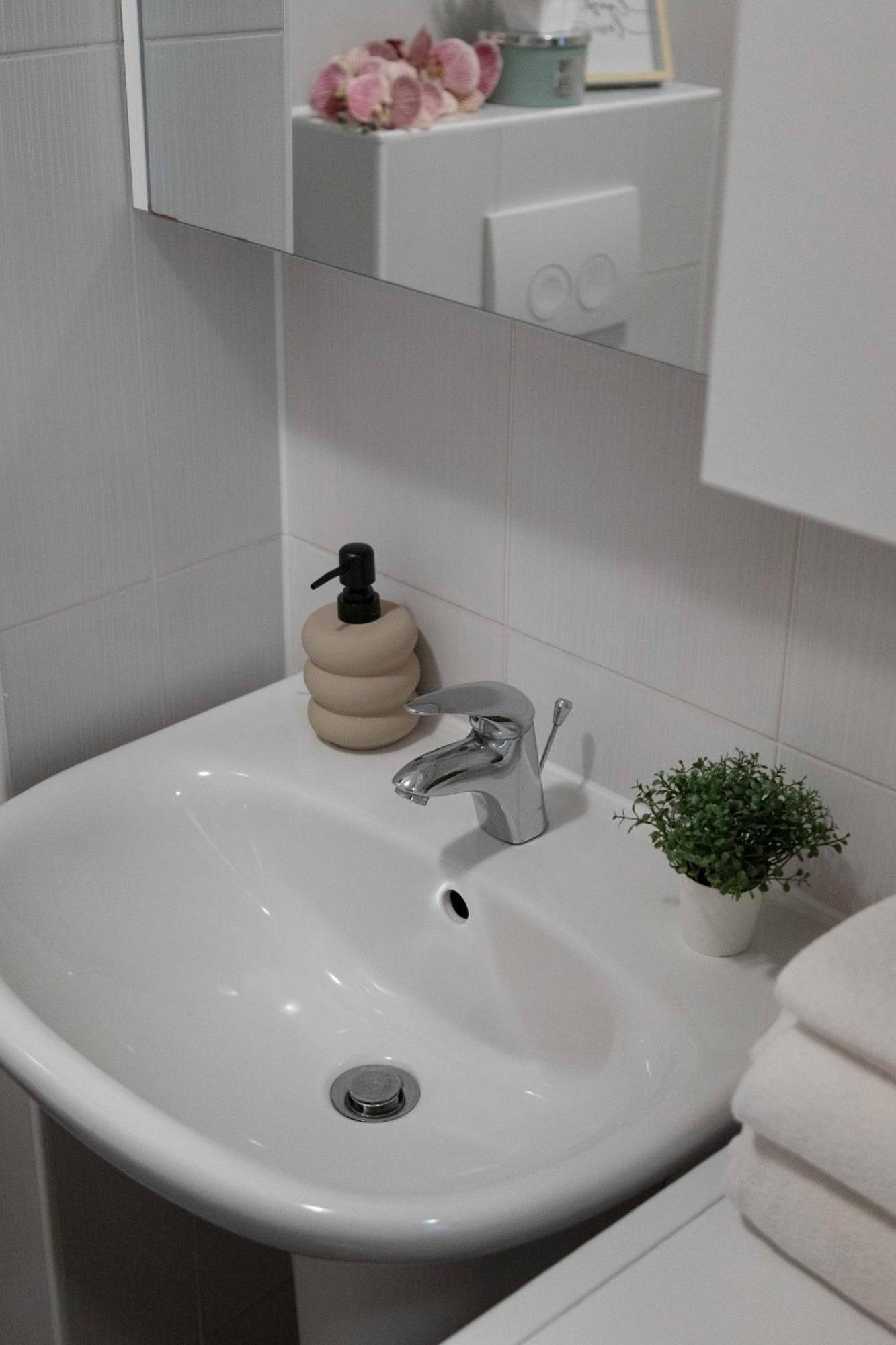 Sunny 1Bdr With Balcony & Parking Apartment Zagreb Exterior foto